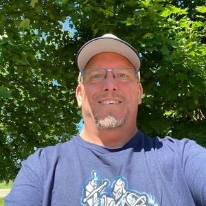 Meet your Posher, Eric